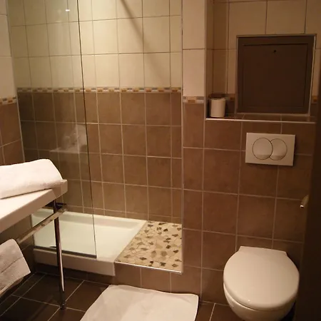 1er Consul Hotel