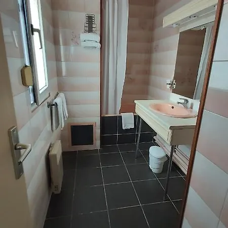 1er Consul Hotel