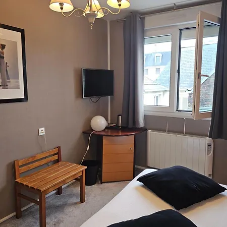 1er Consul 2* Rouen