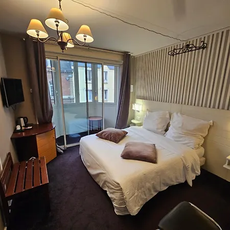 호텔 1er Consul 2*