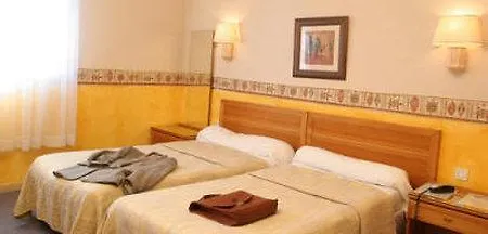 1er Consul Hotel
