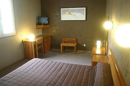 Hotel 1er Consul 2*